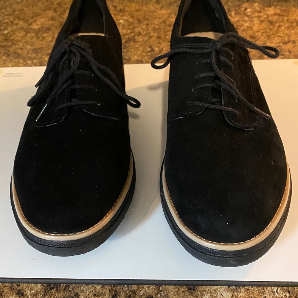Clark’s Loafers - Picture 3 of 9